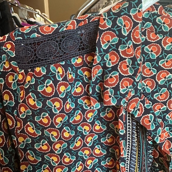 Floral print blouse by Anthropologie - Picture 4 of 10